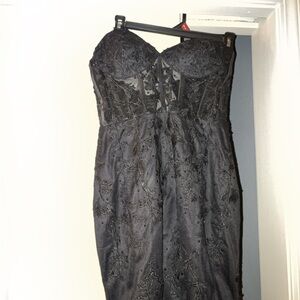 Elegant Black Strapless Dress